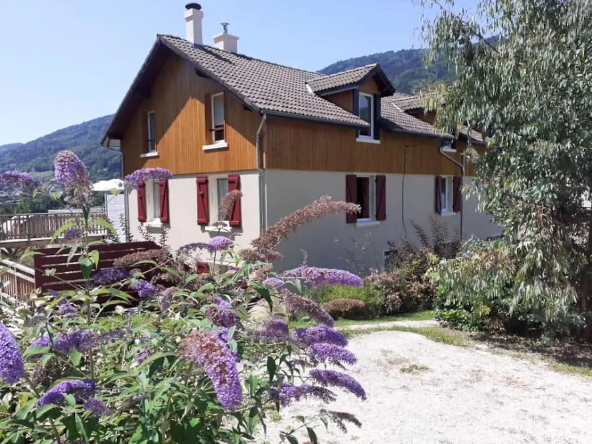 Holiday home Gite 3* De 10 Pers Avec Vue Sur Montagnes Allevard